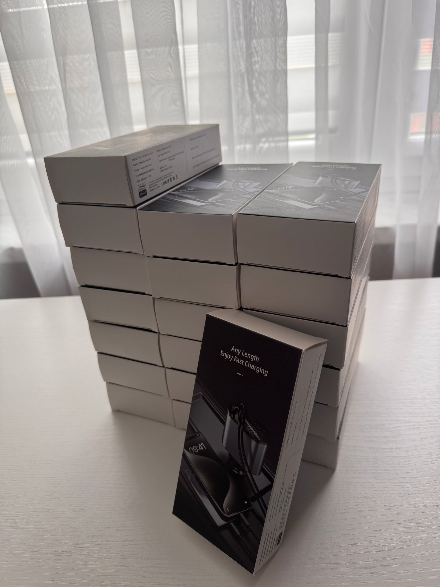 Ładowarka samochodowa 4w1