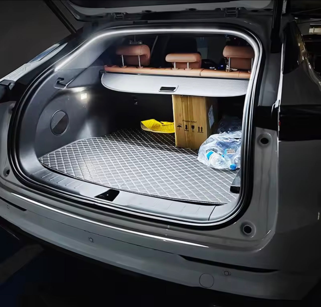 Oświetlenie do bagażnika LED